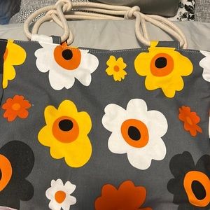 Lady’s tote bag